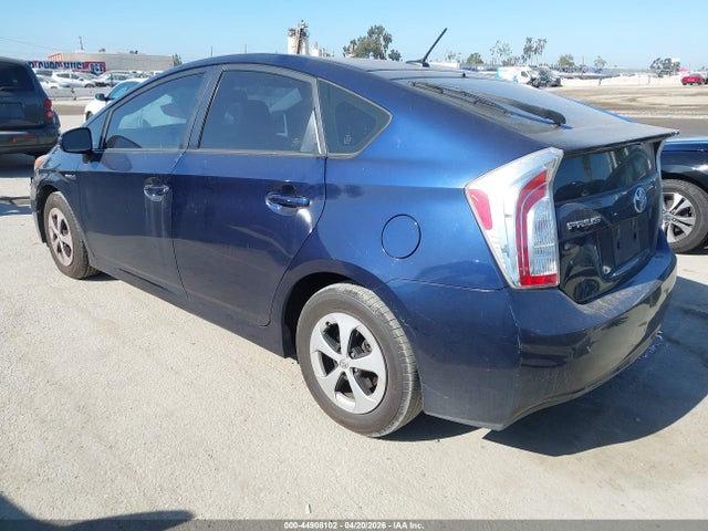 Toyota Prius Four 2014 JTDKN3DUXE0384532 Image 3