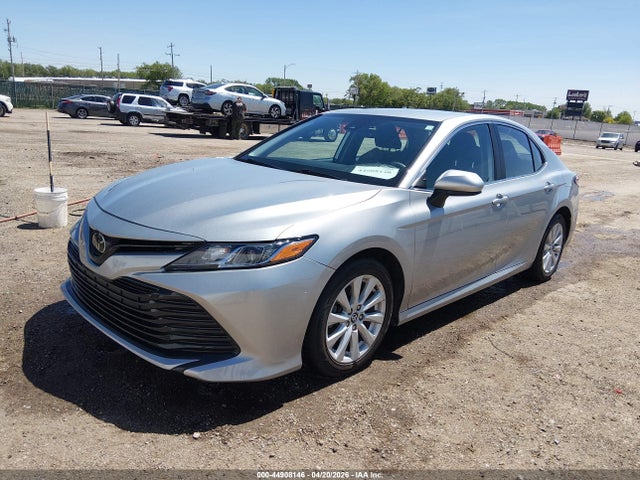 Toyota CAMRY LE 2020 4T1C11AK7LU332221 Image 2