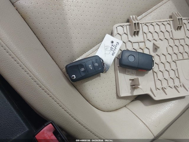 Продажа на аукционе авто 2017 Volkswagen Jetta 1.4t Se, vin: 3VWDB7AJ2HM289724, номер лота: 44908156