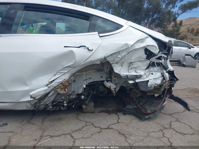 Продажа на аукционе авто 2020 Tesla Model 3 Standard Range Plus Rear-wheel Drive/standard Range Rear-wheel Drive, vin: 5YJ3E1EA1LF598790, номер лота: 44908166