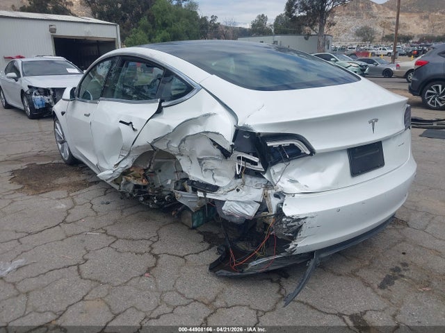 Продажа на аукционе авто 2020 Tesla Model 3 Standard Range Plus Rear-wheel Drive/standard Range Rear-wheel Drive, vin: 5YJ3E1EA1LF598790, номер лота: 44908166