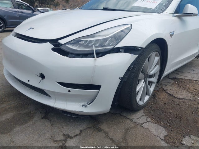 Продажа на аукционе авто 2020 Tesla Model 3 Standard Range Plus Rear-wheel Drive/standard Range Rear-wheel Drive, vin: 5YJ3E1EA1LF598790, номер лота: 44908166
