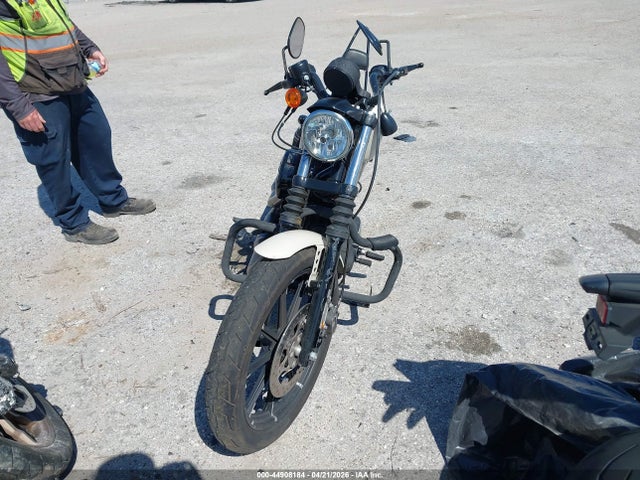 44908184 :رقم المزاد ، 1HD4LE210NB415230 vin ، 2022 Harley-davidson Xl883 N مزاد بيع