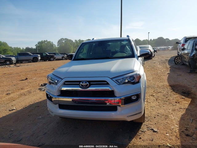 Продажа на аукционе авто 2023 Toyota 4runner Limited, vin: JTEKU5JR8P6180032, номер лота: 44908208
