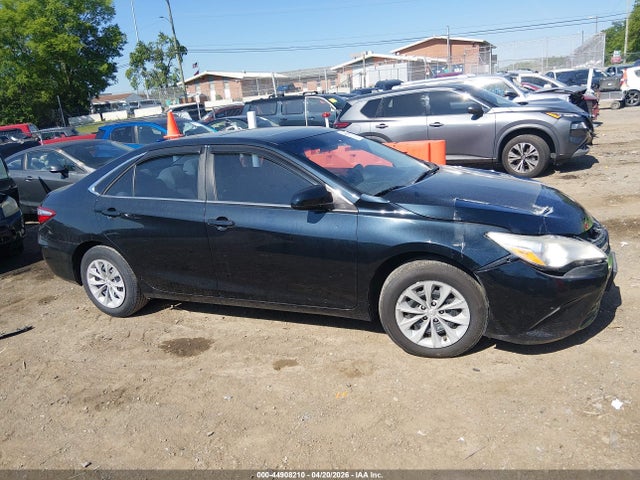 2015 Toyota Camry Le მანქანა იყიდება აუქციონზე, vin: 4T4BF1FK5FR447383, აუქციონის ნომერი: 44908210