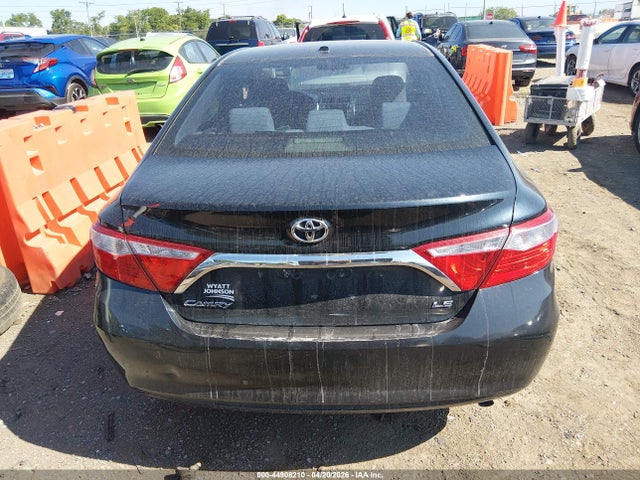 2015 Toyota Camry Le მანქანა იყიდება აუქციონზე, vin: 4T4BF1FK5FR447383, აუქციონის ნომერი: 44908210