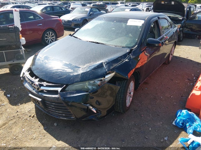 2015 Toyota Camry Le მანქანა იყიდება აუქციონზე, vin: 4T4BF1FK5FR447383, აუქციონის ნომერი: 44908210