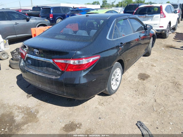2015 Toyota Camry Le მანქანა იყიდება აუქციონზე, vin: 4T4BF1FK5FR447383, აუქციონის ნომერი: 44908210