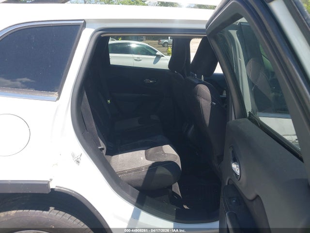 44908281 :رقم المزاد ، 1C4PJLCS7EW105259 vin ، 2014 Jeep Cherokee Latitude مزاد بيع