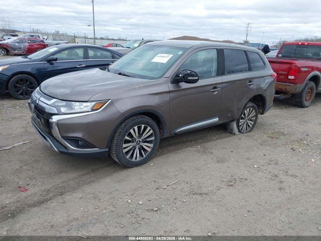 2019 Mitsubishi Outlander Se მანქანა იყიდება აუქციონზე, vin: JA4AZ3A33KZ054700, აუქციონის ნომერი: 44908293