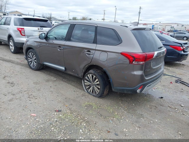 2019 Mitsubishi Outlander Se მანქანა იყიდება აუქციონზე, vin: JA4AZ3A33KZ054700, აუქციონის ნომერი: 44908293
