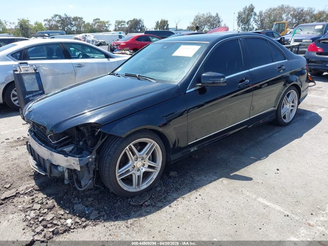 Продаж на аукціоні авто 2013 Mercedes-benz C 250 Sport, vin: WDDGF4HB6DA782272, номер лоту: 44908296