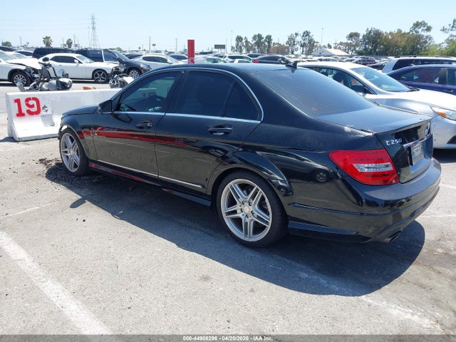 Продаж на аукціоні авто 2013 Mercedes-benz C 250 Sport, vin: WDDGF4HB6DA782272, номер лоту: 44908296