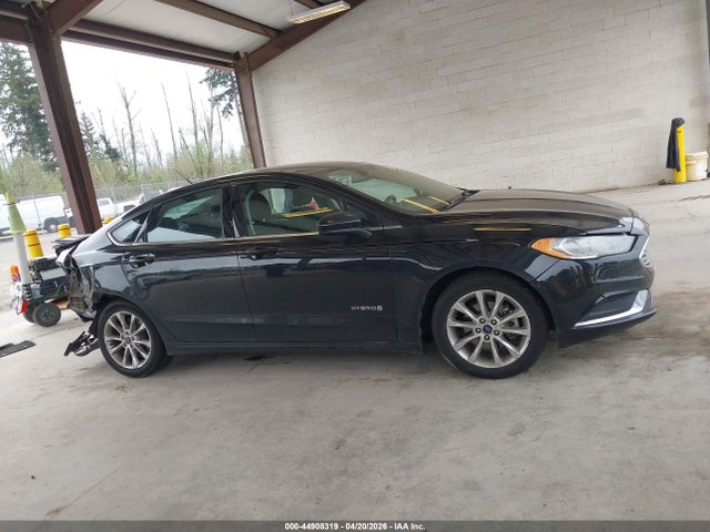 3FA6P0LU2HR374891 Ford Fusion Hybrid Se