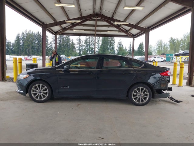 3FA6P0LU2HR374891 Ford Fusion Hybrid Se