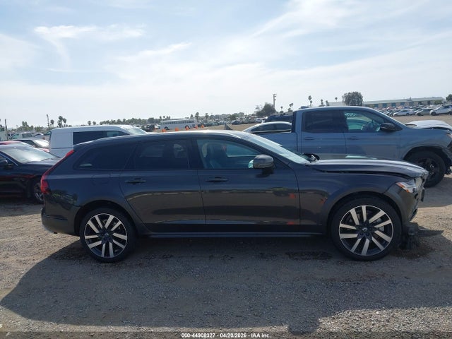 YV4A22NL0M1133822 Volvo V90 Cross Country T6