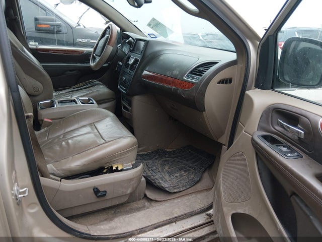 2C4RC1GG6ER466942 Chrysler Town &amp; Country Limited