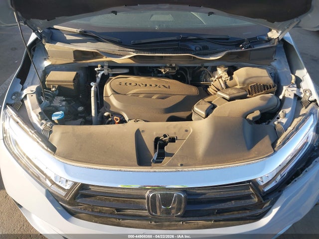 5FNRL6H81RB070696 Honda Odyssey Touring