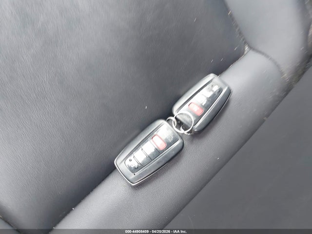 Toyota Prius Prime Premium 2017 JTDKARFP9H3043888 Image 11