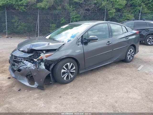 Toyota Prius Prime Premium 2017 JTDKARFP9H3043888 Image 2
