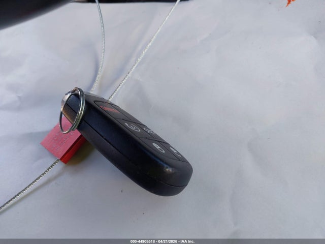 44908518 :رقم المزاد ، 2C3CCABG9MH528906 vin ، 2021 Chrysler 300 300s مزاد بيع