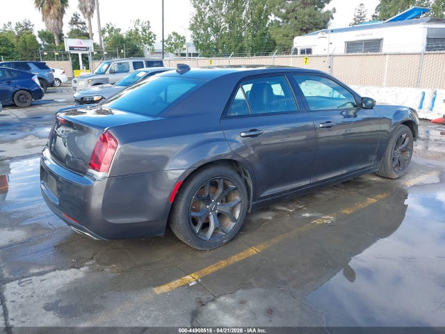 44908518 :رقم المزاد ، 2C3CCABG9MH528906 vin ، 2021 Chrysler 300 300s مزاد بيع
