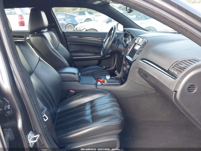 44908518 :رقم المزاد ، 2C3CCABG9MH528906 vin ، 2021 Chrysler 300 300s مزاد بيع