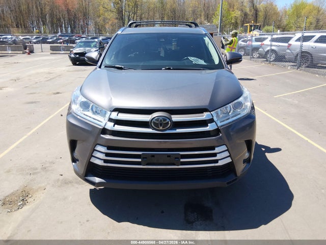 2018 Toyota Highlander Xle მანქანა იყიდება აუქციონზე, vin: 5TDJZRFH9JS486897, აუქციონის ნომერი: 44908568