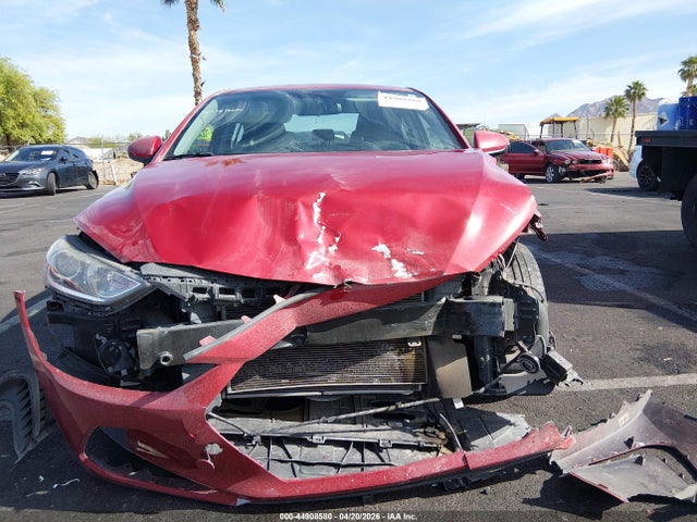 KMHD84LF2HU397194 Hyundai ELANTRA SE