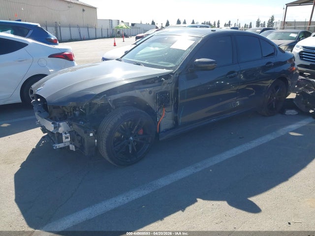 BMW 330e 2023 3MW39FF04P8D01199 Image 2