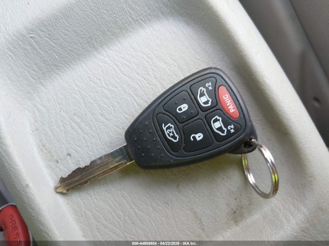 Продаж на аукціоні авто 2005 Chrysler Town & Country Limited, vin: 2C4GP64LX5R284249, номер лоту: 44908604