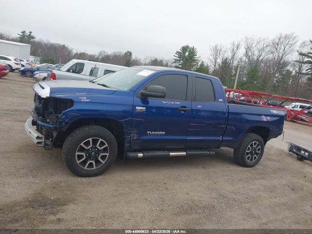 5TFUY5F12EX333466 Toyota Tundra Sr5 5.7l V8