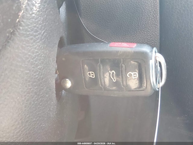 2013 Volkswagen Jetta 2.0l Tdi მანქანა იყიდება აუქციონზე, vin: 3VWLL7AJ2DM439740, აუქციონის ნომერი: 44908657