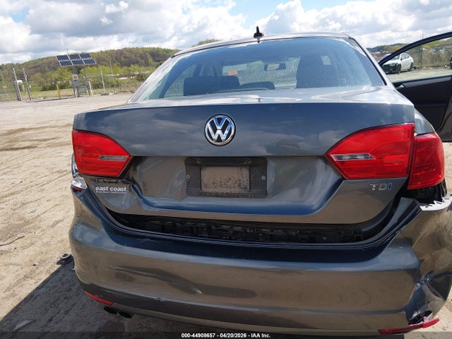 2013 Volkswagen Jetta 2.0l Tdi მანქანა იყიდება აუქციონზე, vin: 3VWLL7AJ2DM439740, აუქციონის ნომერი: 44908657