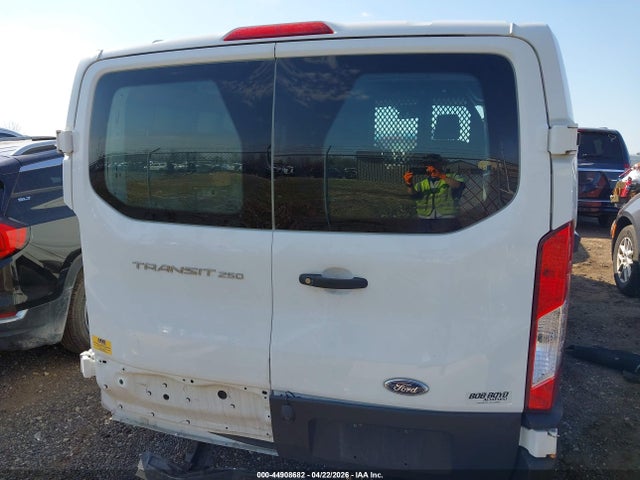 2019 Ford Transit-250 მანქანა იყიდება აუქციონზე, vin: 1FTYR1YM6KKA55677, აუქციონის ნომერი: 44908682