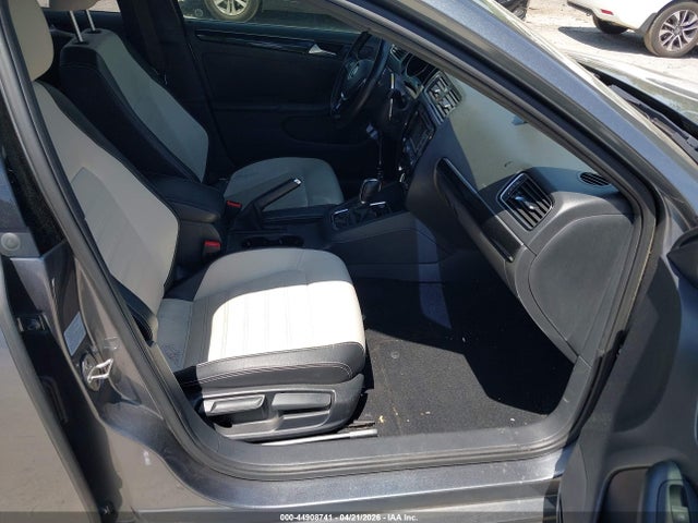 44908741 :رقم المزاد ، 3VWD17AJ7FM226733 vin ، 2015 Volkswagen Jetta 1.8t Sport مزاد بيع
