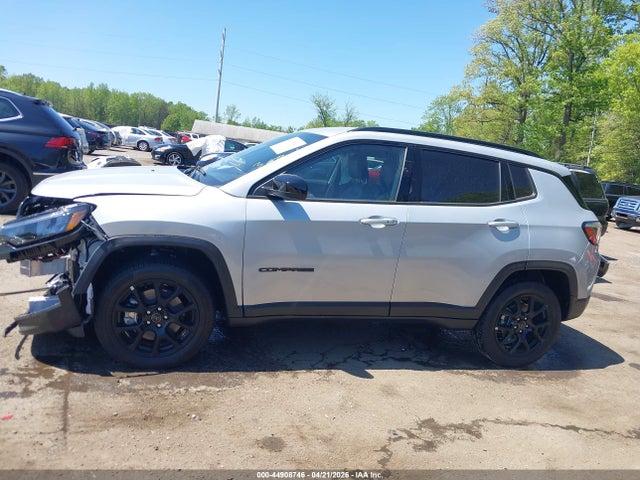 2026 Jeep Compass Latitude Altitude მანქანა იყიდება აუქციონზე, vin: 3C4NJDBN5TT169649, აუქციონის ნომერი: 44908746