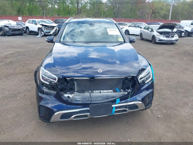 44908761 :رقم المزاد ، W1N0G8EB9MF916272 vin ، 2021 Mercedes-benz Glc 300 4matic Suv مزاد بيع