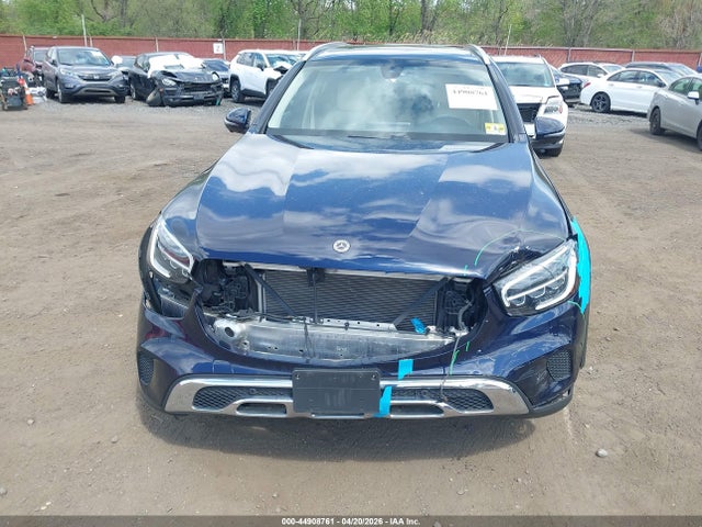 44908761 :رقم المزاد ، W1N0G8EB9MF916272 vin ، 2021 Mercedes-benz Glc 300 4matic Suv مزاد بيع