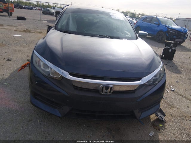 44908778 :رقم المزاد ، 19XFC2F56JE012890 vin ، 2018 Honda Civic Lx مزاد بيع