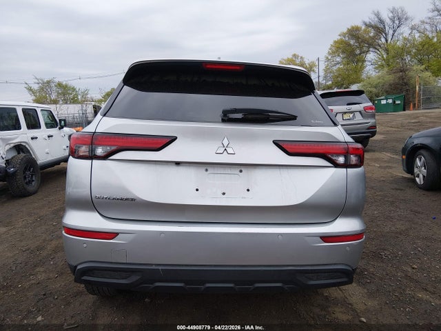 Продаж на аукціоні авто 2022 Mitsubishi Outlander Es 2.5 S-awc, vin: JA4J4TA88NZ028723, номер лоту: 44908779