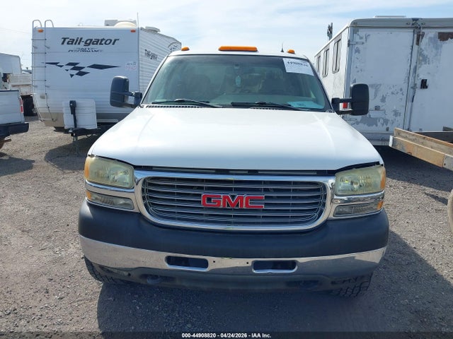 44908820 :رقم المزاد ، 1GTJK331X2F183718 vin ، 2002 Gmc Sierra 3500 Sle مزاد بيع