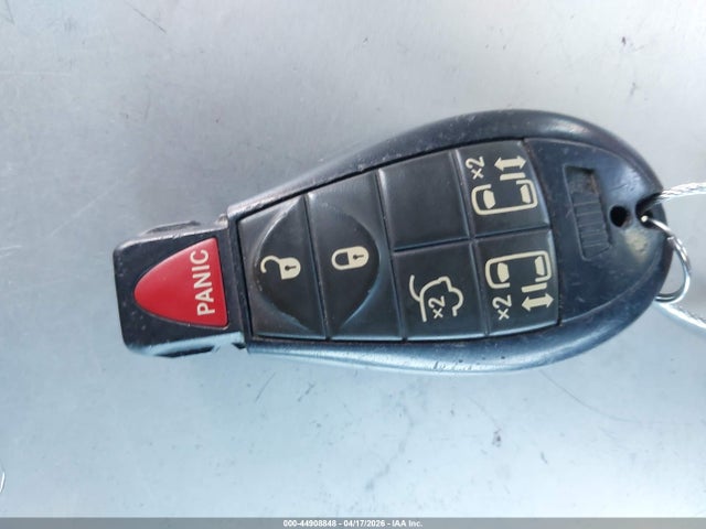 2C4RC1HG3FR597021 Chrysler Town &amp; Country S