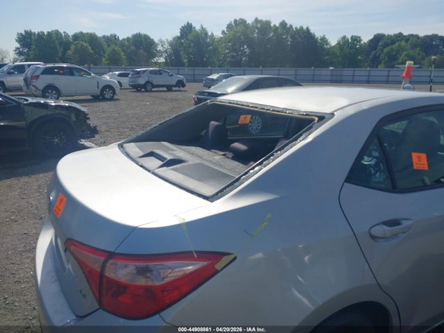 44908861 :رقم المزاد ، 5YFBURHE1JP831449 vin ، 2018 Toyota Corolla Le مزاد بيع