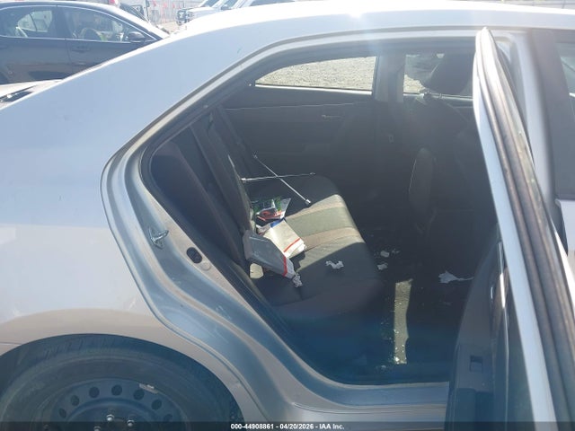 44908861 :رقم المزاد ، 5YFBURHE1JP831449 vin ، 2018 Toyota Corolla Le مزاد بيع