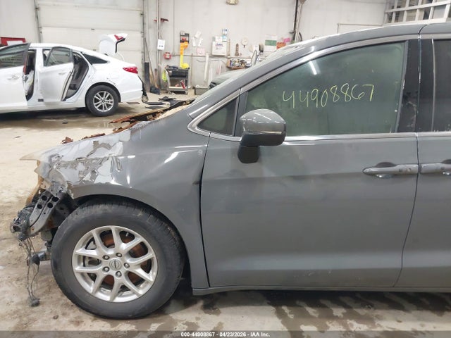 Продажа на аукционе авто 2023 Chrysler Pacifica Touring L, vin: 2C4RC1BG8PR613854, номер лота: 44908867