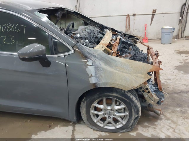 Продажа на аукционе авто 2023 Chrysler Pacifica Touring L, vin: 2C4RC1BG8PR613854, номер лота: 44908867