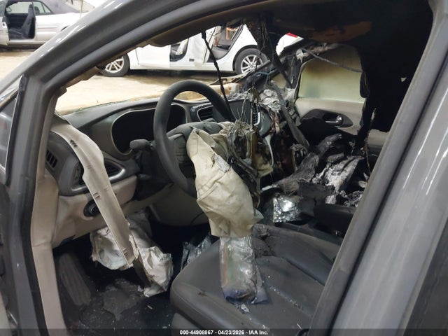 Продажа на аукционе авто 2023 Chrysler Pacifica Touring L, vin: 2C4RC1BG8PR613854, номер лота: 44908867