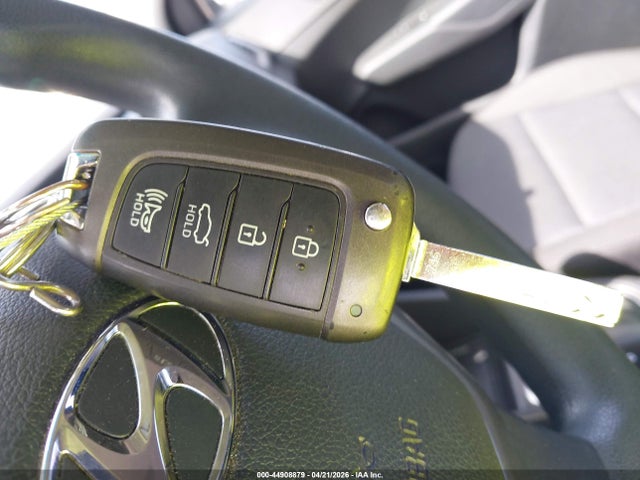 2018 Hyundai Accent Se მანქანა იყიდება აუქციონზე, vin: 3KPC24A30JE034018, აუქციონის ნომერი: 44908879