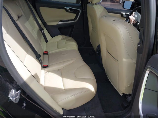 44908888 :رقم المزاد ، YV440MDKXF2741495 vin ، 2015 Volvo Xc60 T5 Premier مزاد بيع